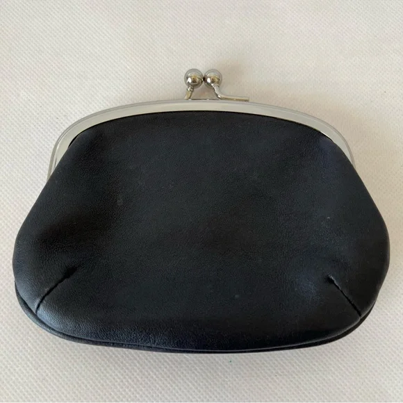 Coach Black Wallet Elegant Leather Accessory - Picture 2 of 12